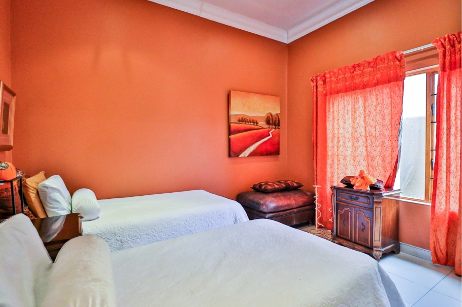 5 Bedroom Property for Sale in Birdwood Estate North West